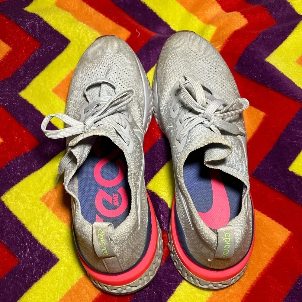 Nike Epic React Flyknit 2